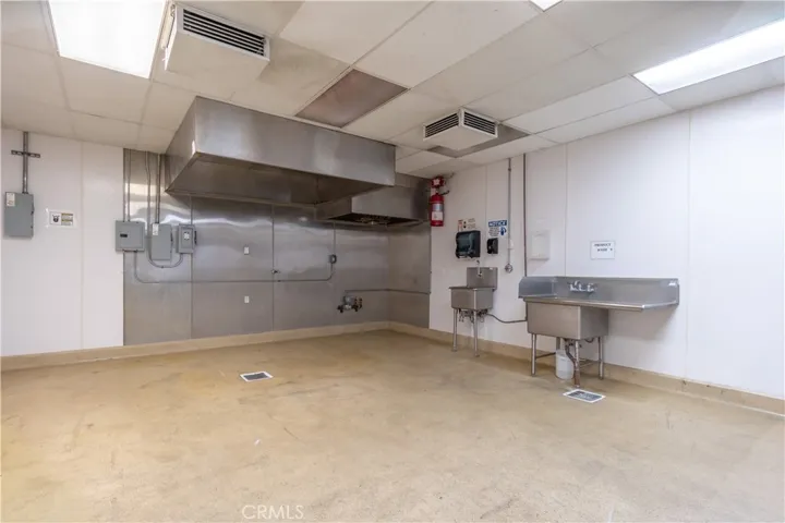 3 sink compartment