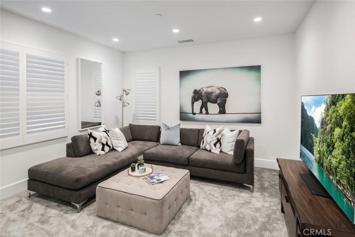 Upstairs Loft (Staged furniture & decoration for photos only)