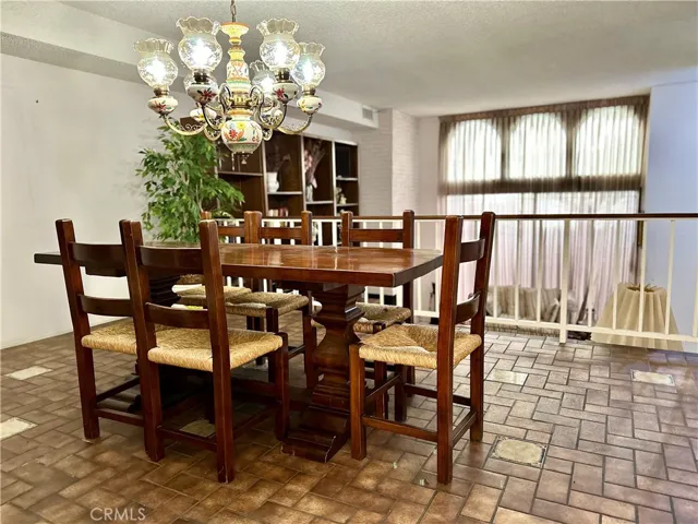 5305 White Oak Avenue C, Encino, California 91316