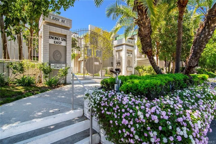 5305 White Oak Avenue C, Encino, California 91316