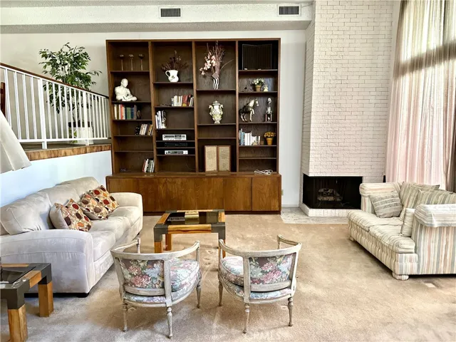 5305 White Oak Avenue C, Encino, California 91316