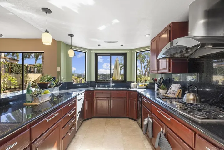 831 Inspiration Lane, Escondido, California 92025
