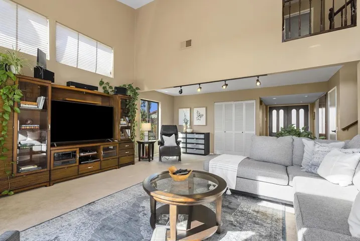 831 Inspiration Lane, Escondido, California 92025