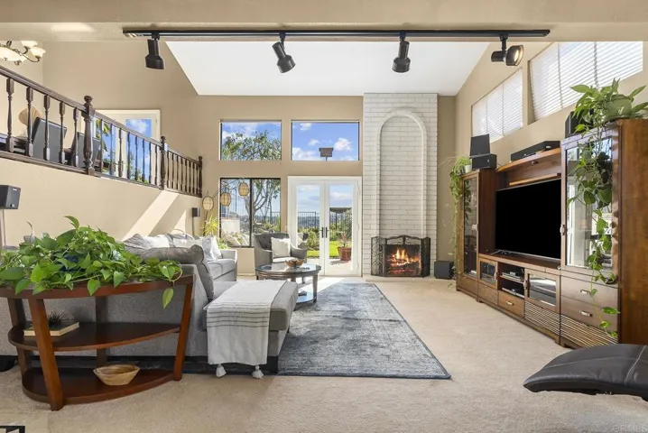 831 Inspiration Lane, Escondido, California 92025
