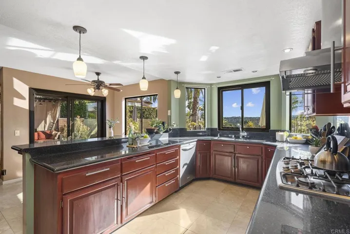 831 Inspiration Lane, Escondido, California 92025