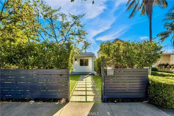 11808 Tennessee Place, Los Angeles, California 90064