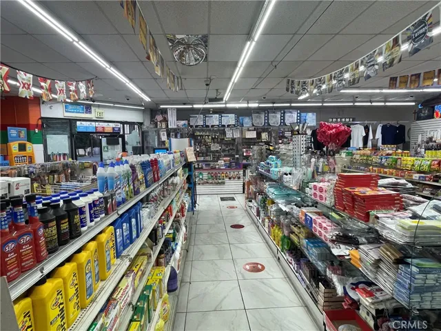 8277 S San Pedro, Los Angeles, California 90003