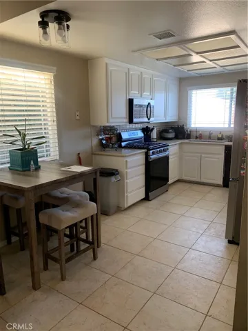 1659 Catalpa Avenue, Highland, California 92346