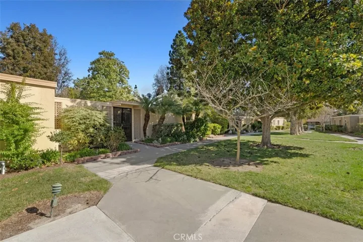 221 Avenida Majorca C, Laguna Woods, California 92637