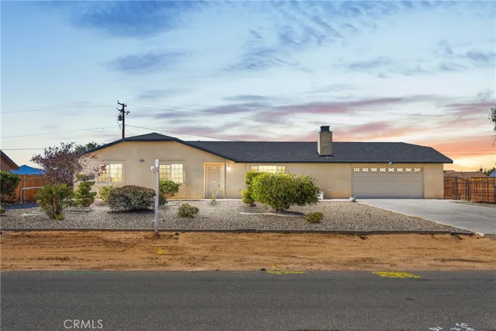 12548 Running Deer Road, Apple Valley, California 92308