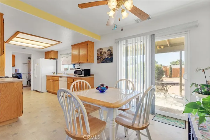 12548 Running Deer Road, Apple Valley, California 92308