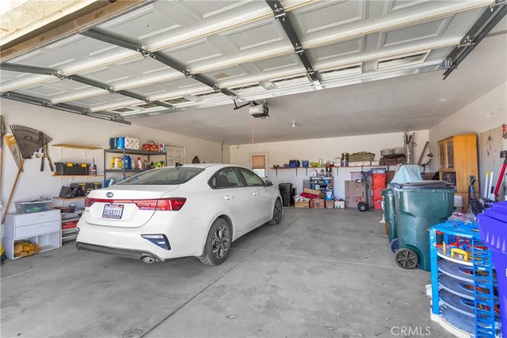 12548 Running Deer Road, Apple Valley, California 92308