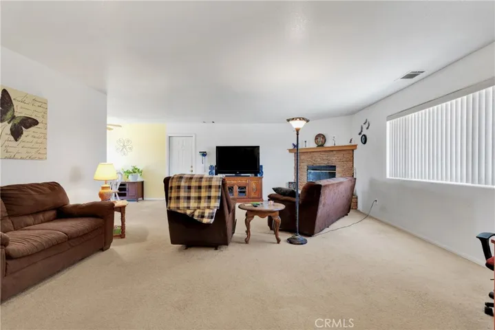 12548 Running Deer Road, Apple Valley, California 92308