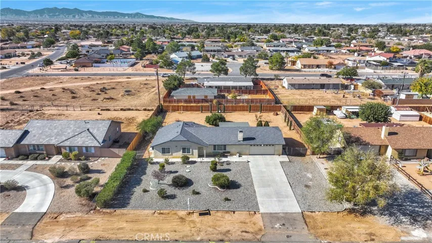 12548 Running Deer Road, Apple Valley, California 92308