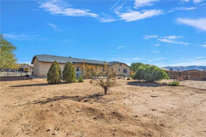 12548 Running Deer Road, Apple Valley, California 92308