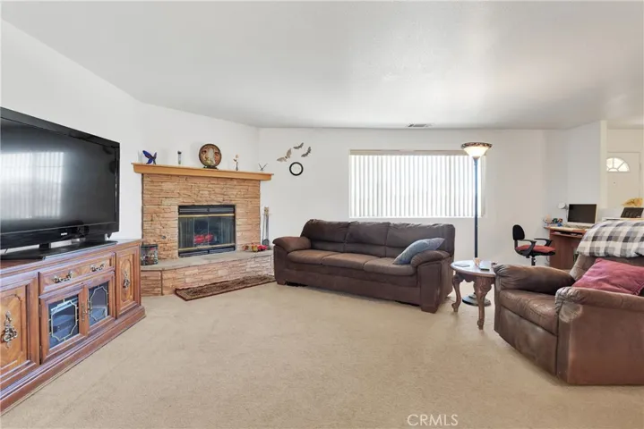 12548 Running Deer Road, Apple Valley, California 92308
