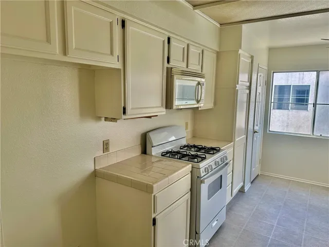 5455 Sylmar Avenue 602, Sherman Oaks, California 91401