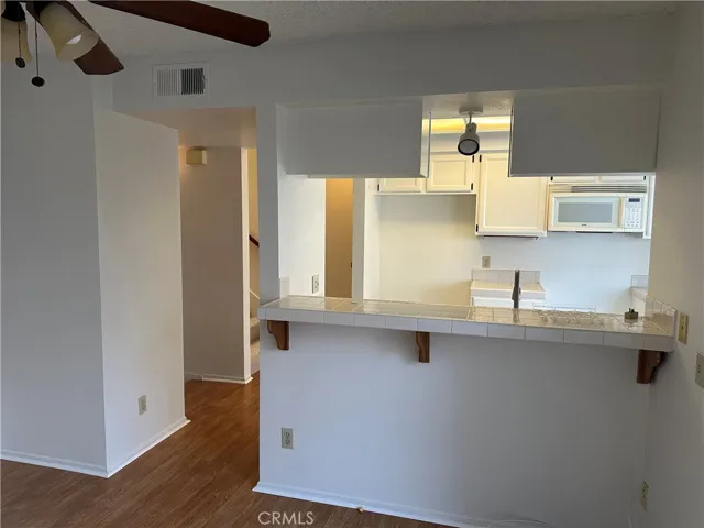 5455 Sylmar Avenue 602, Sherman Oaks, California 91401