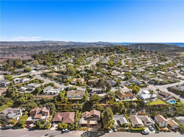 3044 Cresta Way, Laguna Beach, California 92651