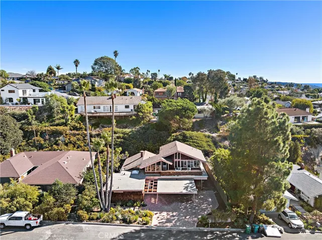 3044 Cresta Way, Laguna Beach, California 92651