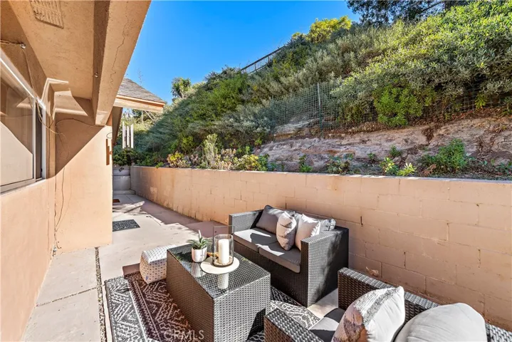 3044 Cresta Way, Laguna Beach, California 92651