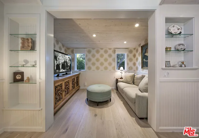Sitting Area/Media Room