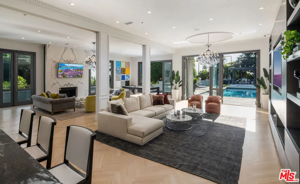 402 Doheny Road, Beverly Hills, California 90210 home-pic-11