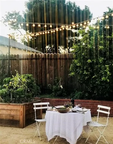 984 Grove Place, Costa Mesa, California 92627