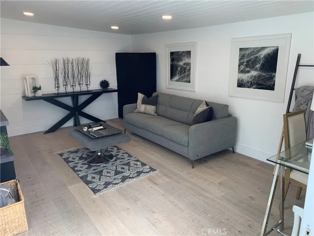 490 Thalia Street, Laguna Beach, California 92651