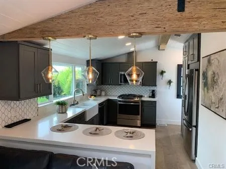 490 Thalia Street, Laguna Beach, California 92651