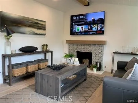 490 Thalia Street, Laguna Beach, California 92651