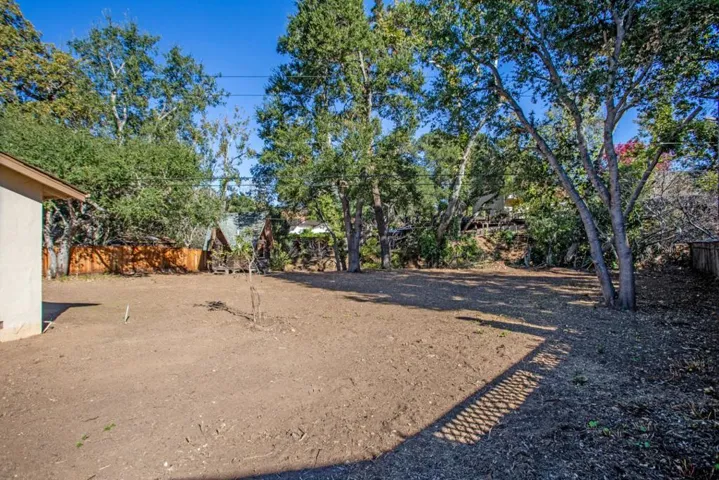 10460 Creston Drive, Los Altos, California 94024