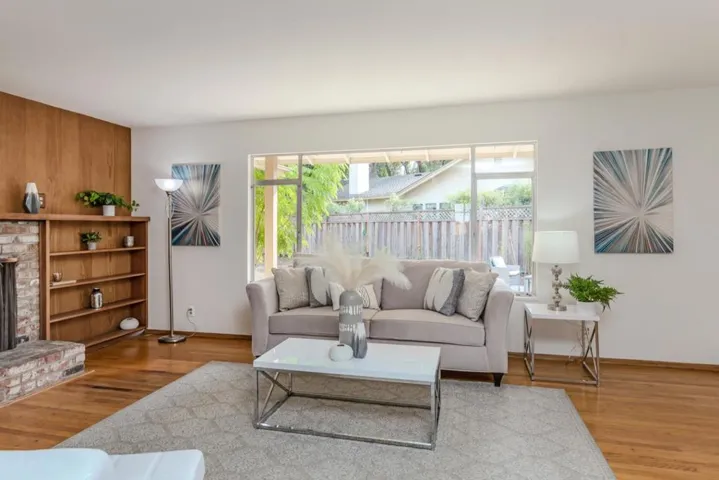 10460 Creston Drive, Los Altos, California 94024