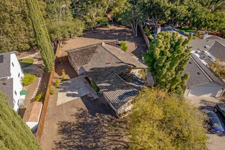 10460 Creston Drive, Los Altos, California 94024