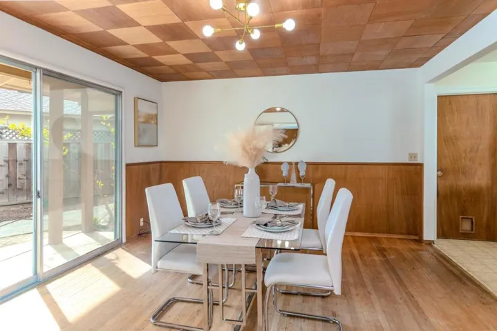 10460 Creston Drive, Los Altos, California 94024