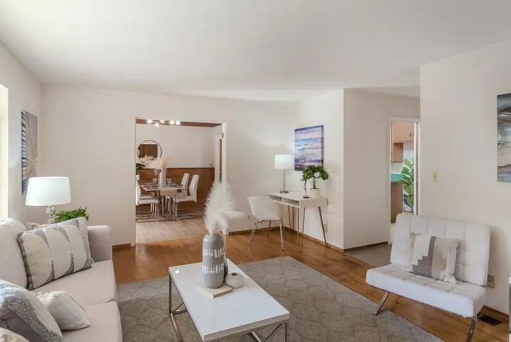 10460 Creston Drive, Los Altos, California 94024