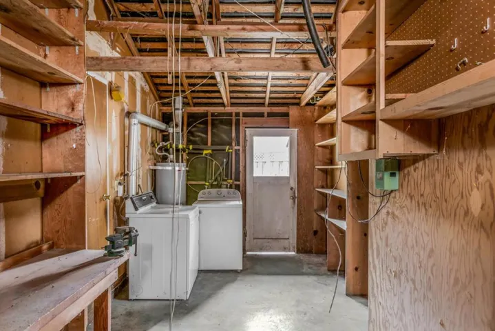 10460 Creston Drive, Los Altos, California 94024