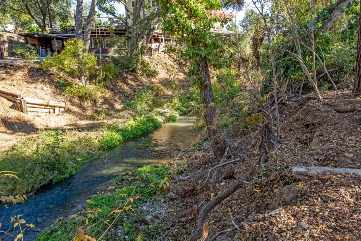 10460 Creston Drive, Los Altos, California 94024