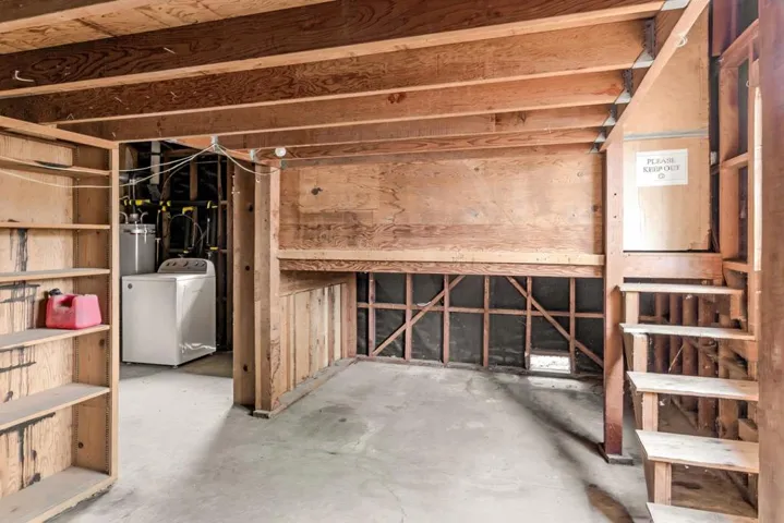 10460 Creston Drive, Los Altos, California 94024