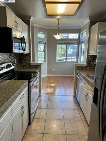 7595 Canyon Meadow Cir, Pleasanton, California 94588