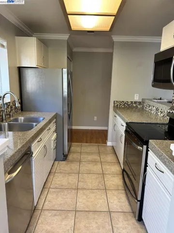 7595 Canyon Meadow Cir, Pleasanton, California 94588