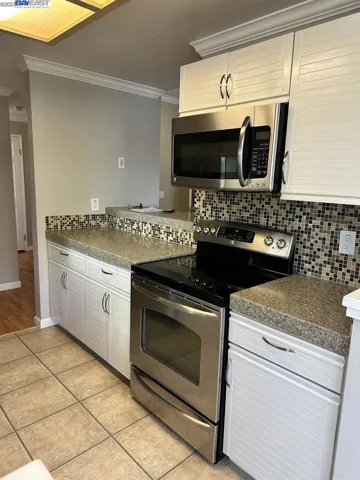 7595 Canyon Meadow Cir, Pleasanton, California 94588