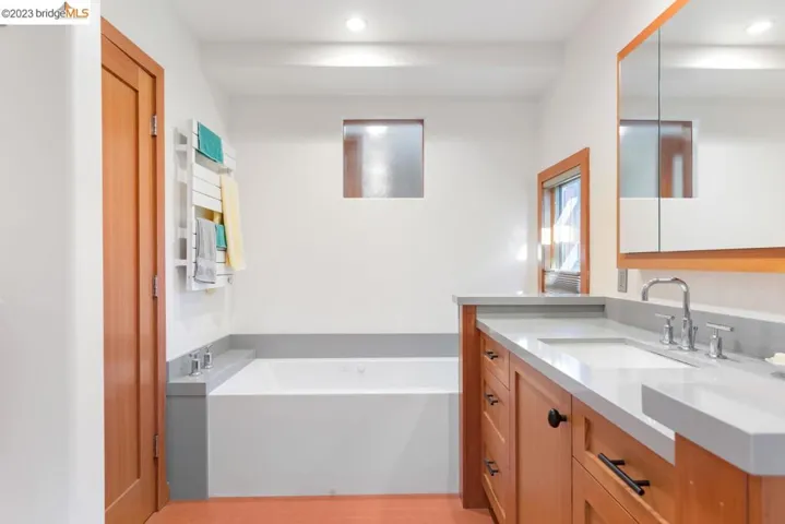 237 Bishop Ave, Richmond, California 94801