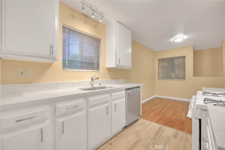 1203 E San Antonio Drive Unit 103, Long Beach, California 90807
