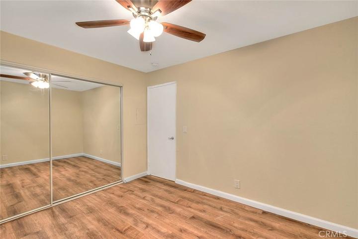 2nd bedroom - all large closets