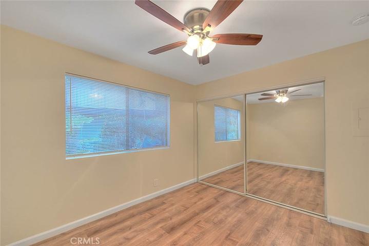 2nd bedroom - all large closets