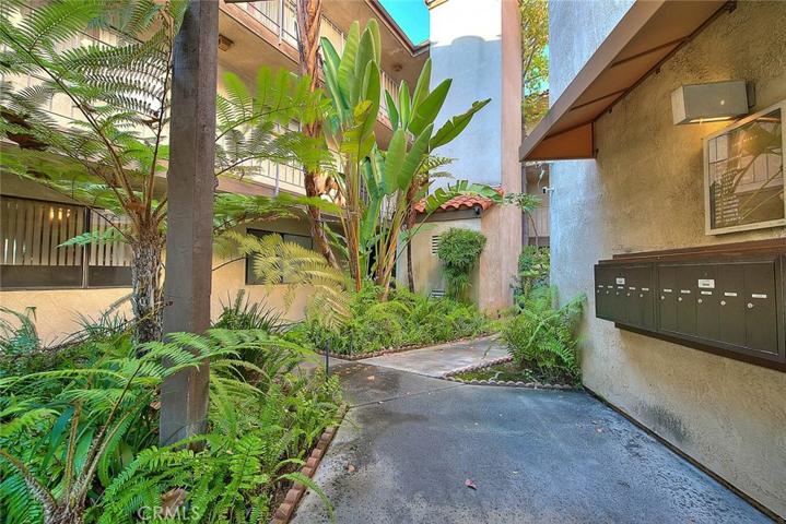 1203 E San Antonio Drive Unit 103, Long Beach, California 90807