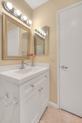 2nd bathroom