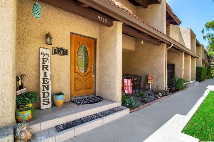 9763 Via Nola, Burbank, California 91504