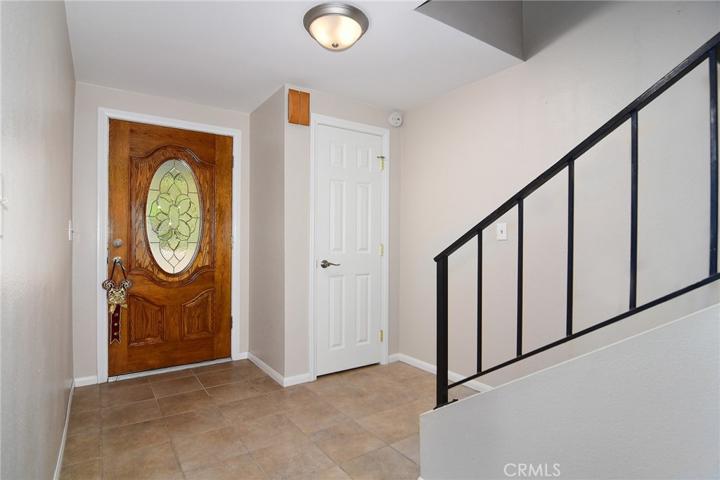 9763 Via Nola, Burbank, California 91504